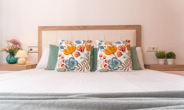 Resale - Villa -
Torrevieja - Torretas  - La Siesta - El Limonar