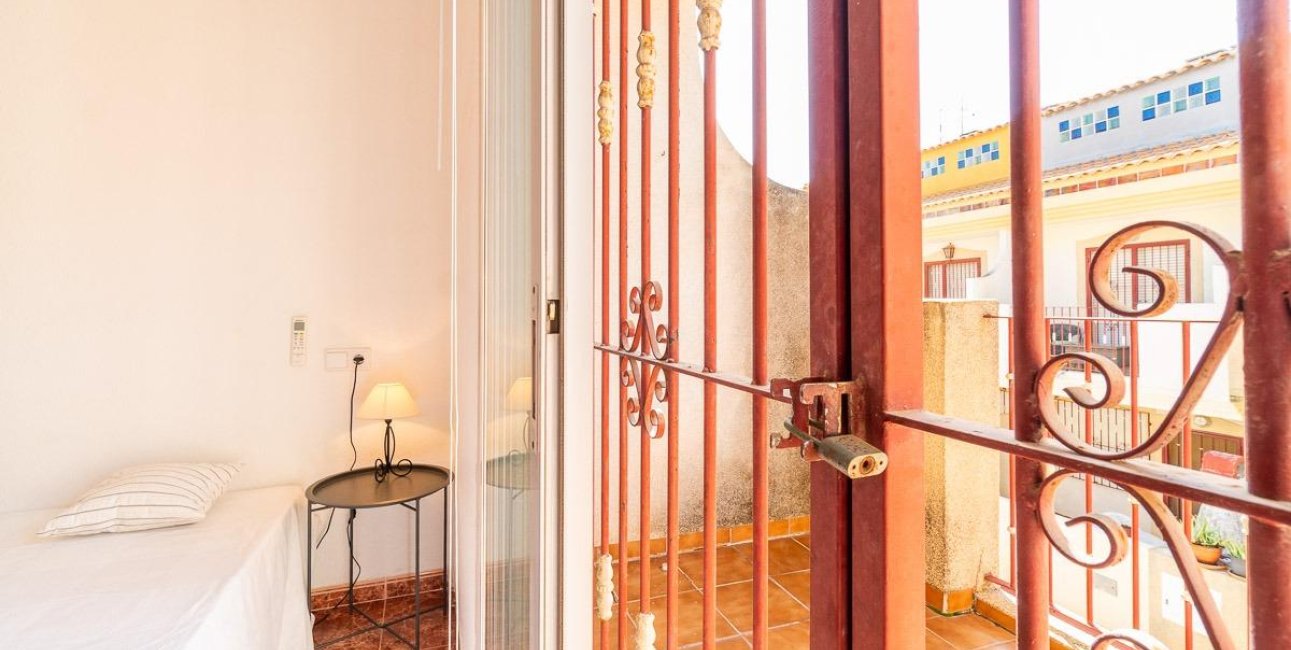 Rynek wtórny - Dom Szeregowy -
Orihuela Costa - Playa Flamenca