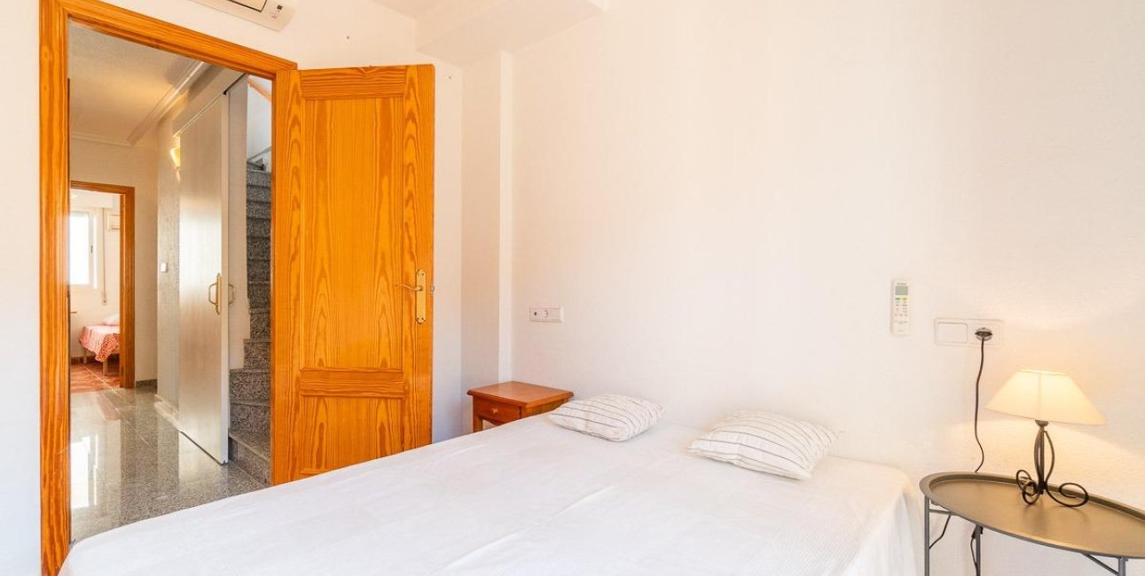 Rynek wtórny - Dom Szeregowy -
Orihuela Costa - Playa Flamenca