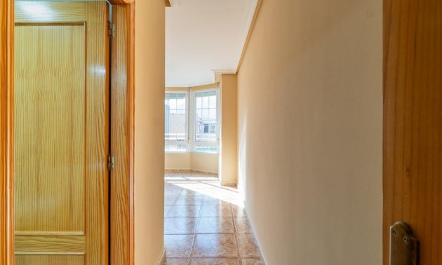 Resale - Apartment / flat -
Torrevieja - Centro