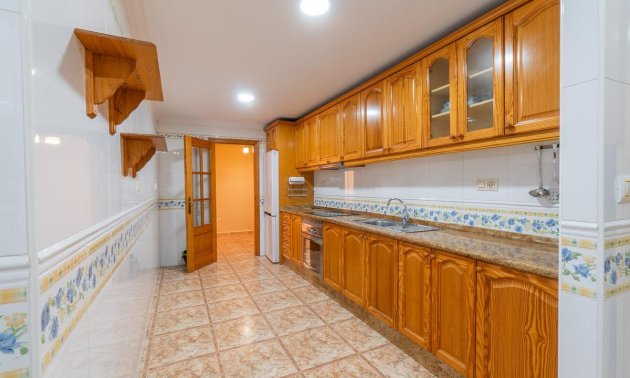 Resale - Apartment / flat -
Torrevieja - Centro