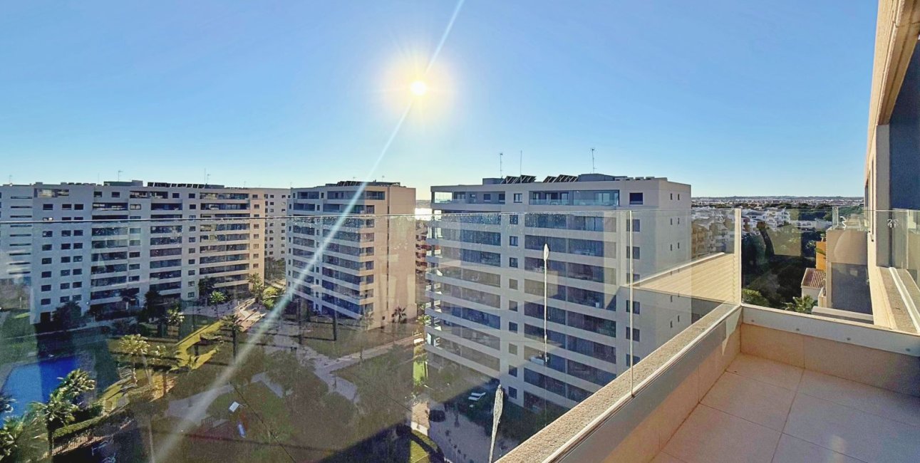 Resale - Penthouse -
Torrevieja - Punta prima