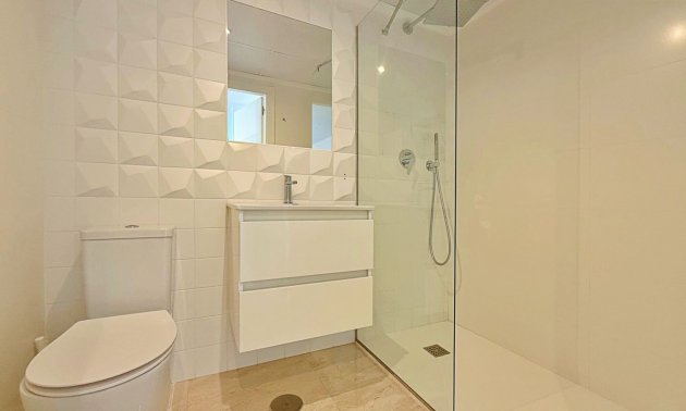 Resale - Penthouse -
Torrevieja - Punta prima