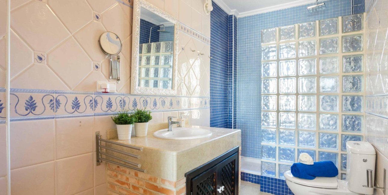 Reventa - Villa -
Orihuela Costa - Los Almendros-La Florida