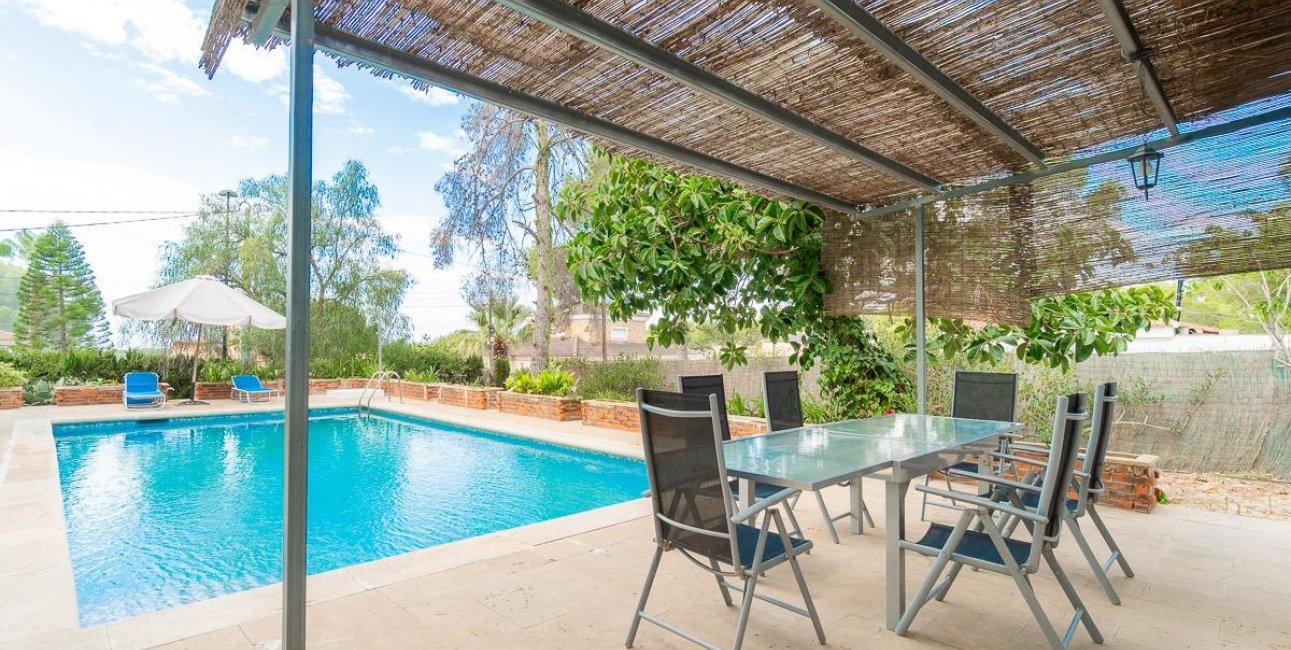 Resale - Villa -
Pilar de la Horadada - Pinar de Campoverde