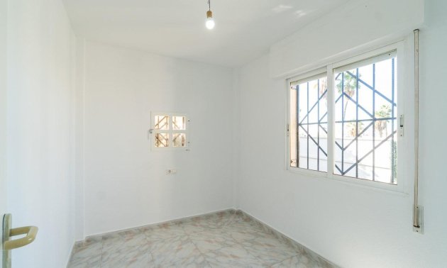 Reventa - Adosado -
Torrevieja - Carrefour