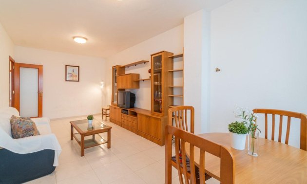 Resale - Apartment / flat -
Torrevieja - Playa del Cura
