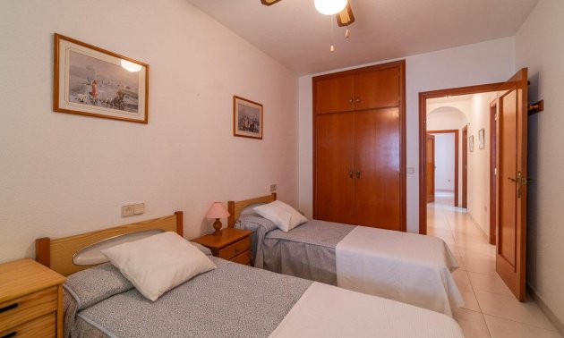 Resale - Apartment / flat -
Torrevieja - Playa del Cura