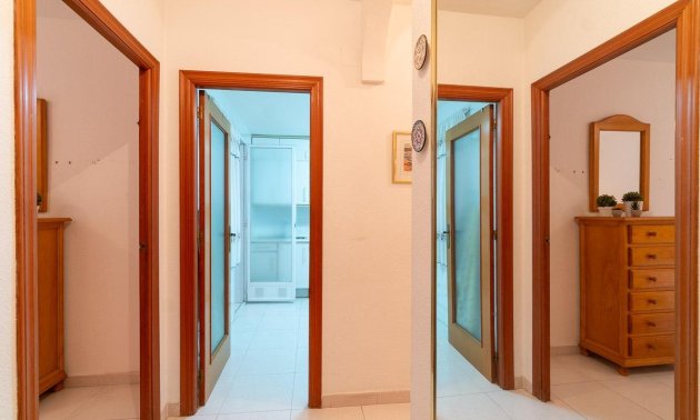 Resale - Apartment / flat -
Torrevieja - Playa del Cura