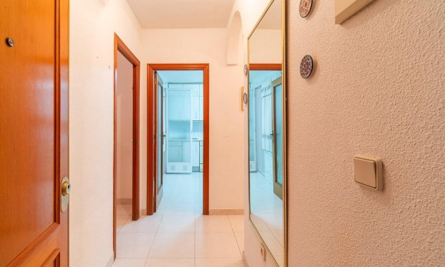Resale - Apartment / flat -
Torrevieja - Playa del Cura