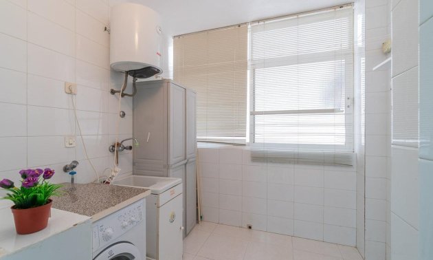 Resale - Apartment / flat -
Torrevieja - Playa del Cura