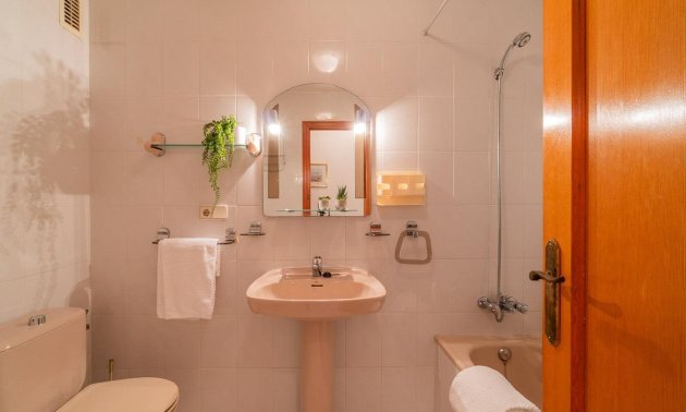 Resale - Apartment / flat -
Torrevieja - Playa del Cura