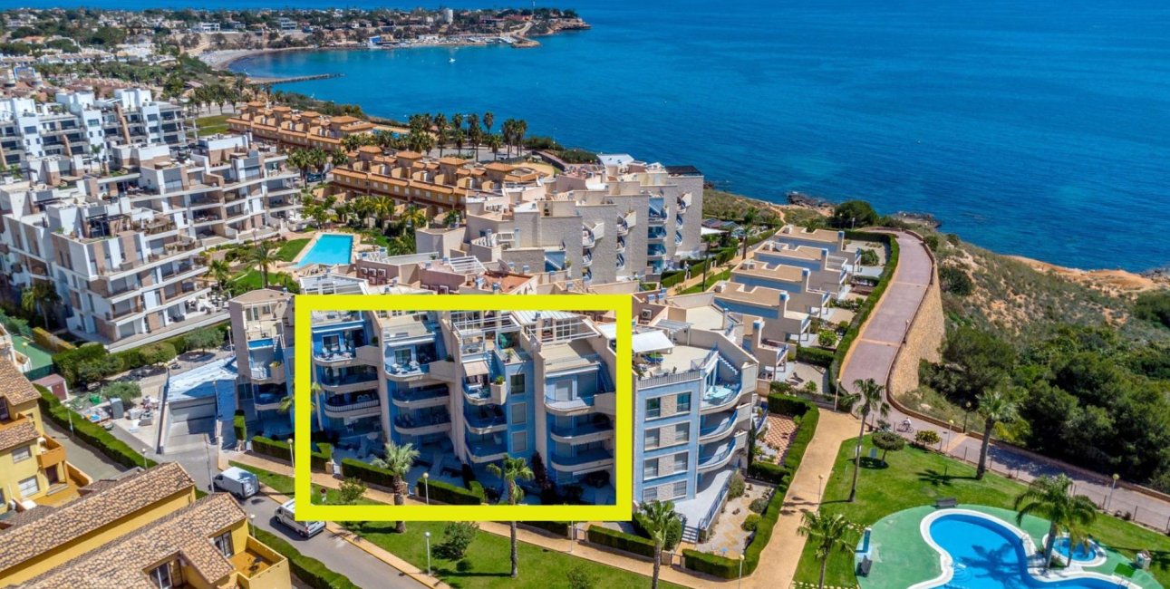 Resale - Apartment / flat -
Orihuela Costa - Campoamor