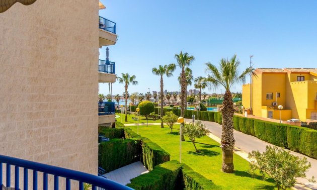 Resale - Apartment / flat -
Orihuela Costa - Campoamor