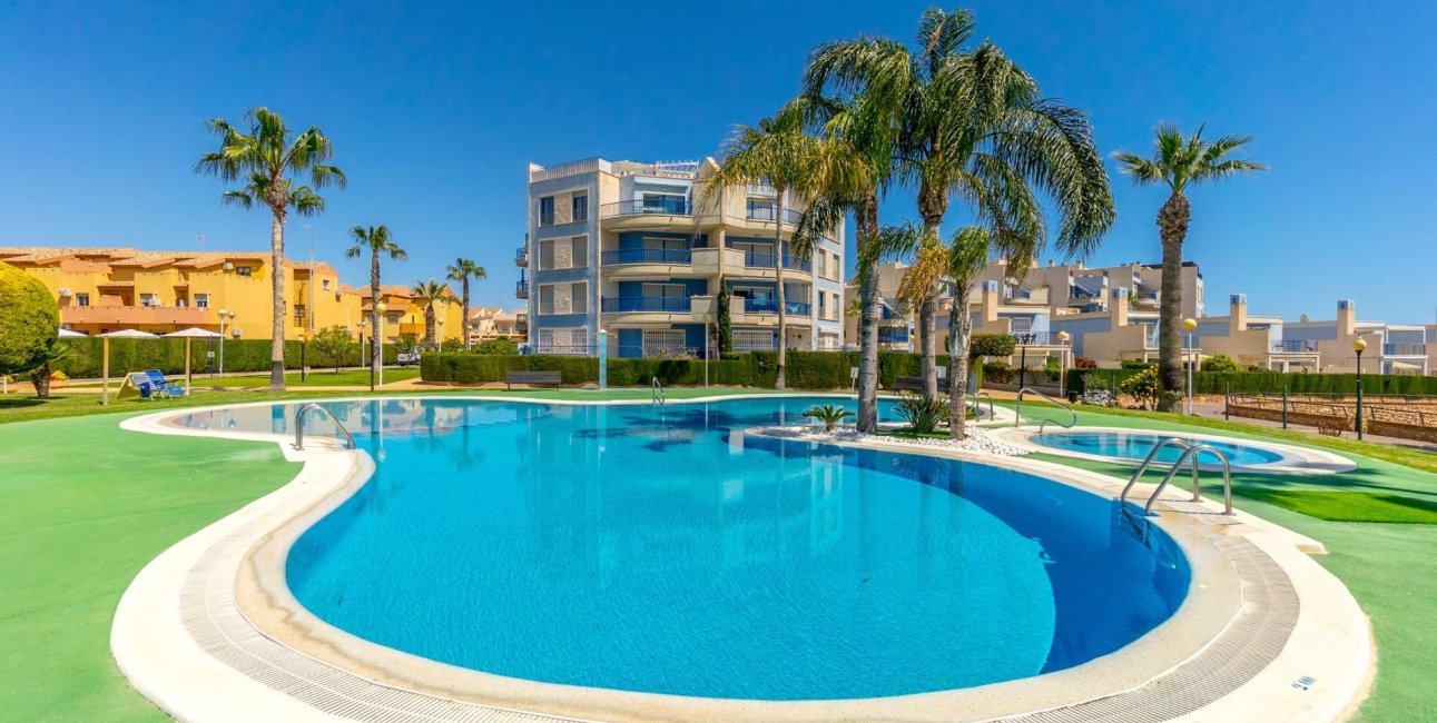 Resale - Apartment / flat -
Orihuela Costa - Campoamor