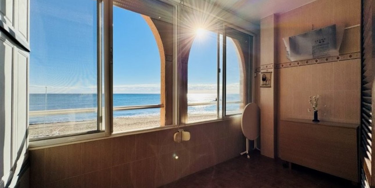 Resale - Apartment / flat -
Torrevieja - La Mata