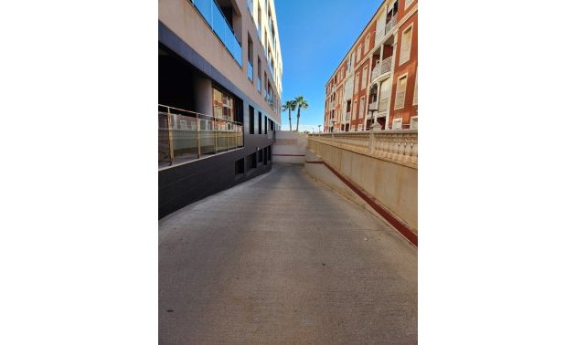Resale - Apartment / flat -
Torrevieja - La Mata