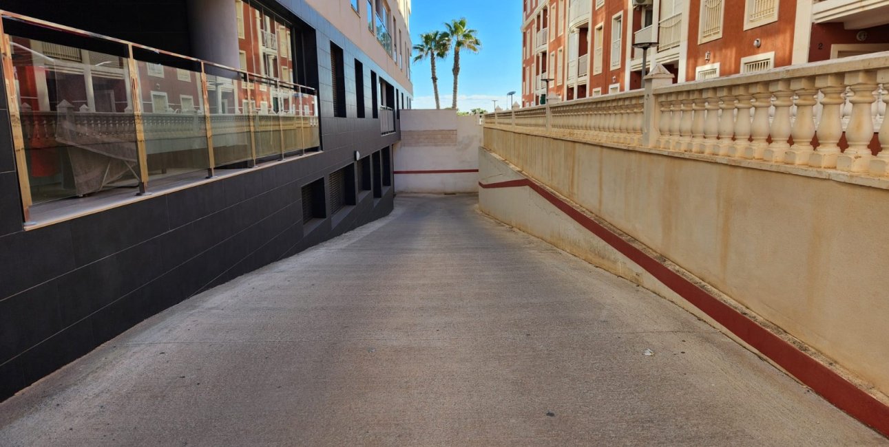 Resale - Apartment / flat -
Torrevieja - La Mata