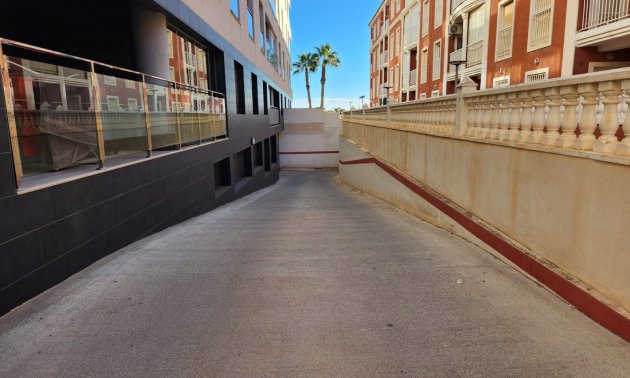 Resale - Apartment / flat -
Torrevieja - La Mata