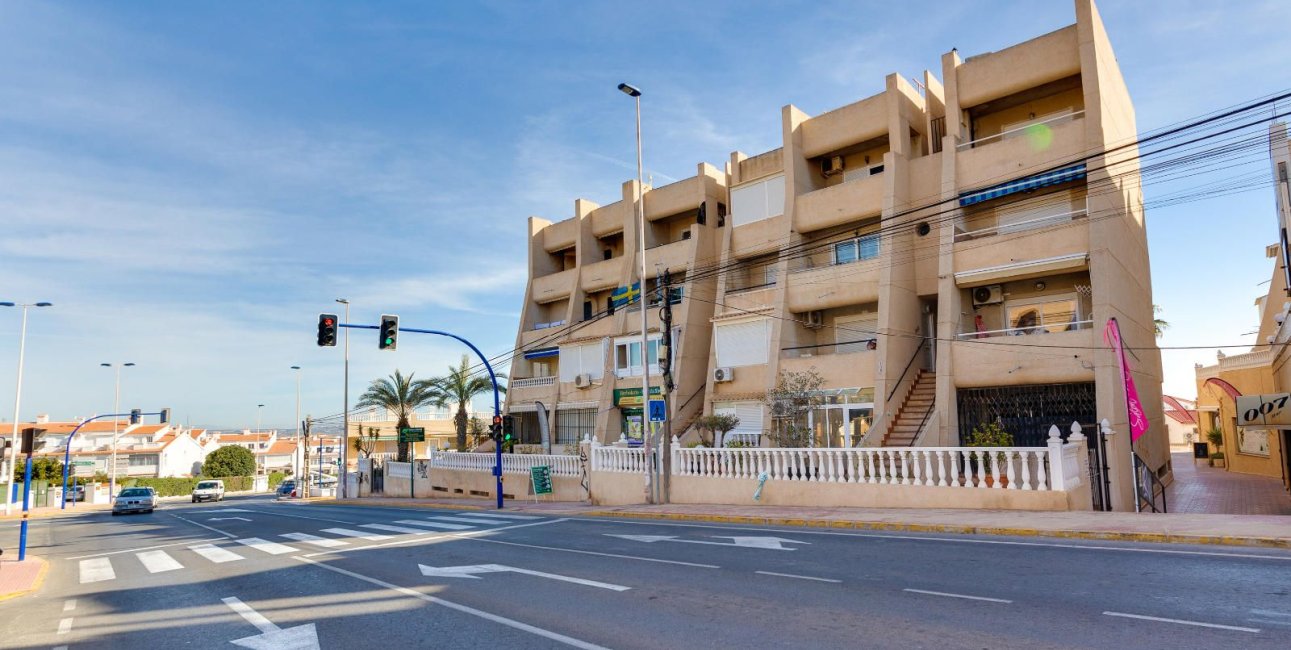 Resale - Apartment / flat -
Torrevieja - La Mata