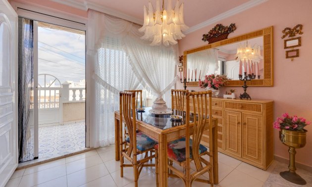 Resale - Apartment / flat -
Torrevieja - La Mata
