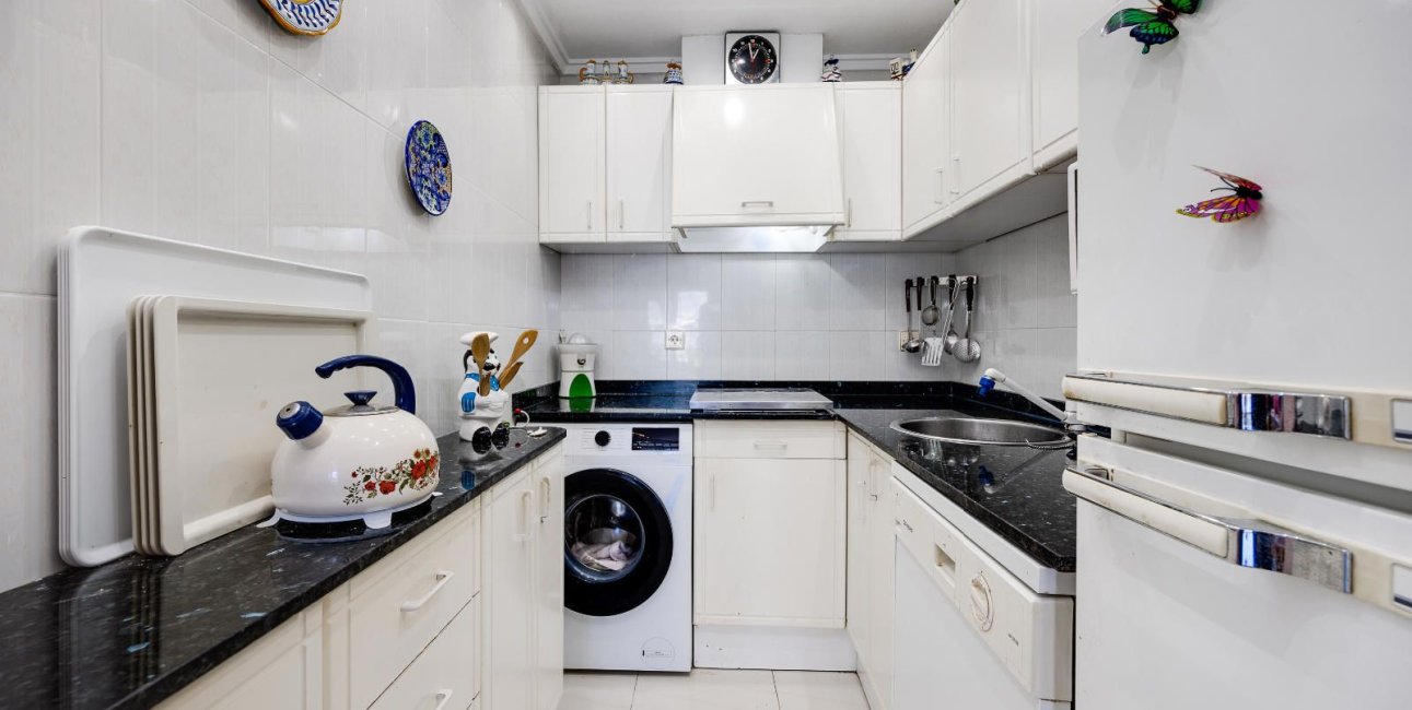 Resale - Apartment / flat -
Torrevieja - La Mata