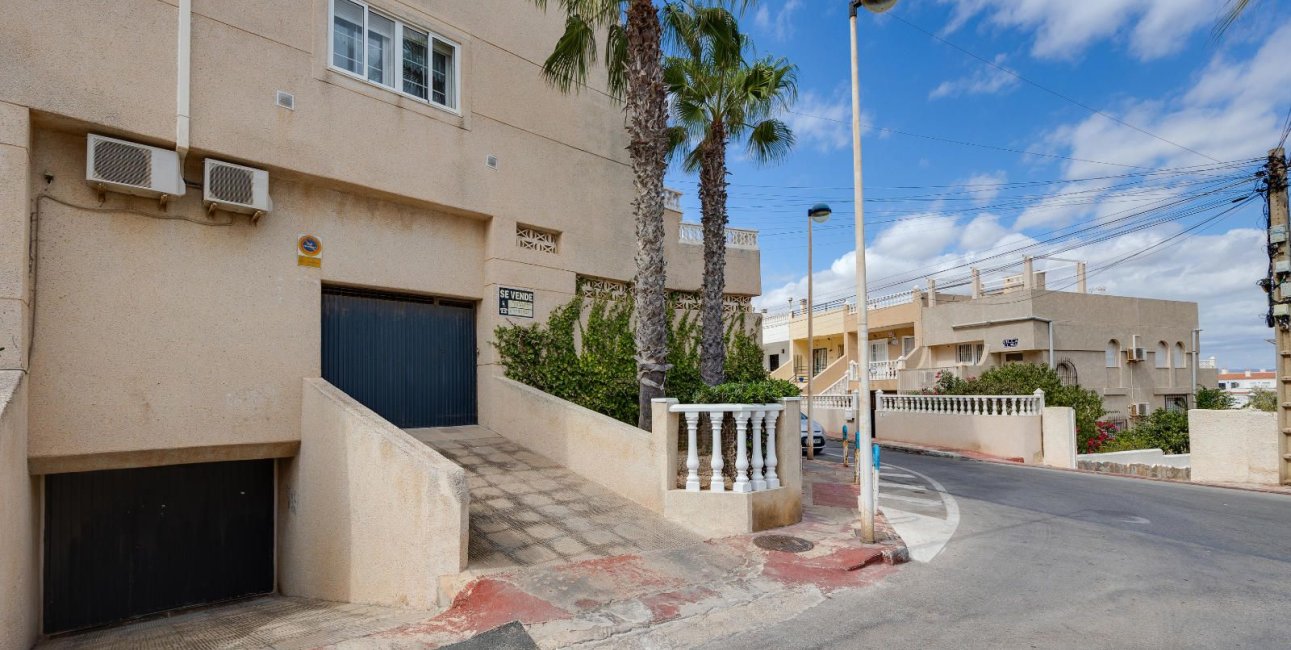 Resale - Apartment / flat -
Torrevieja - La Mata