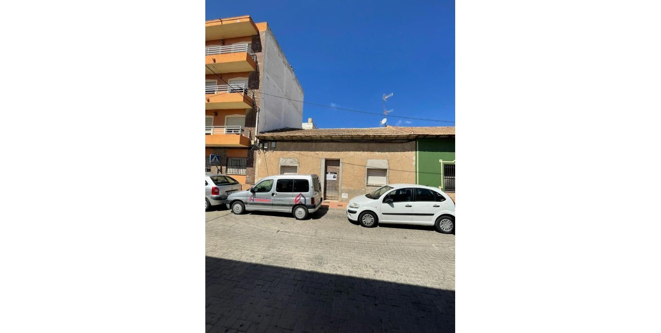 Resale - Townhouse -
Formentera del Segura - Casco urbano