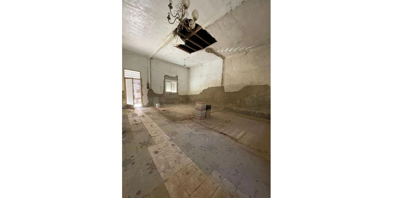 Resale - Townhouse -
Formentera del Segura - Casco urbano