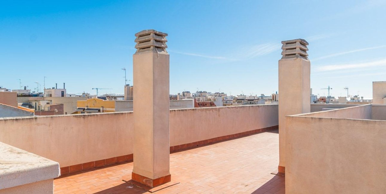 Resale - Penthouse -
Torrevieja - Centro