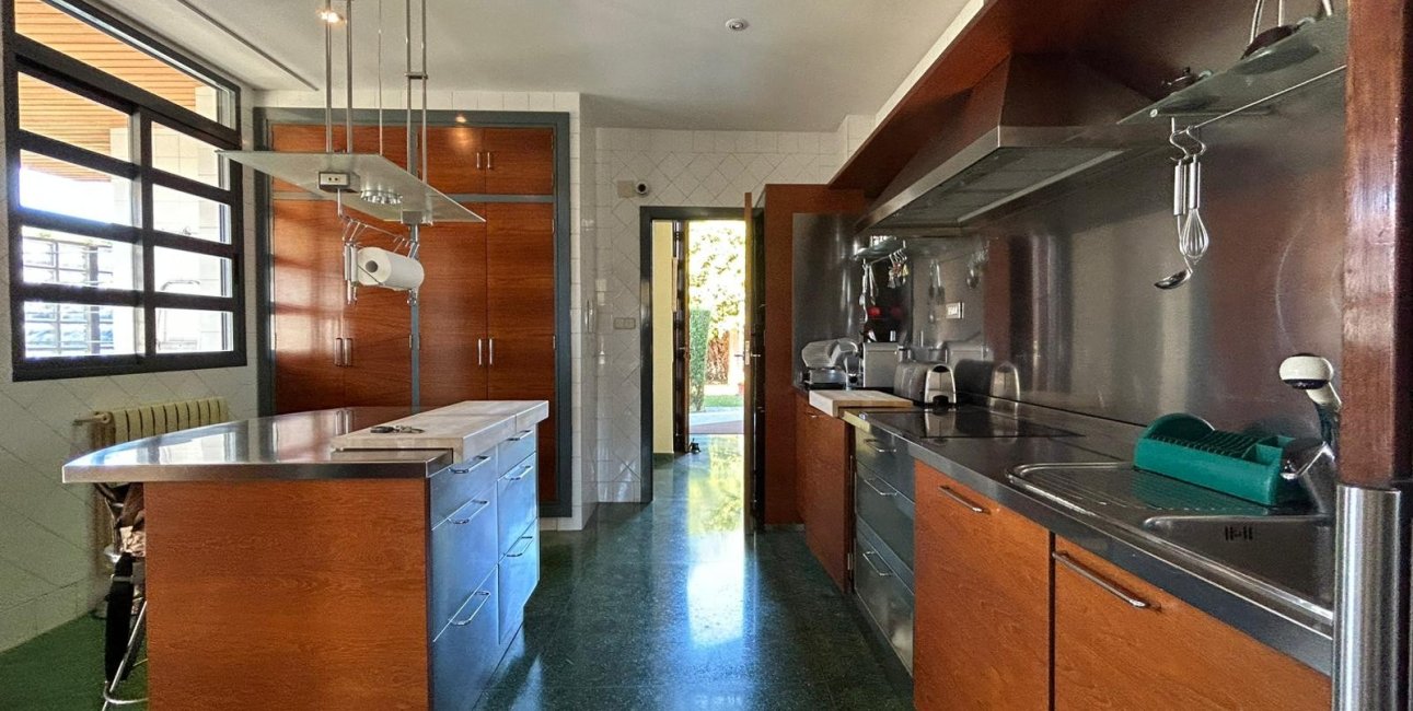 Resale - Villa -
Orihuela Costa - Dehesa de Campoamor