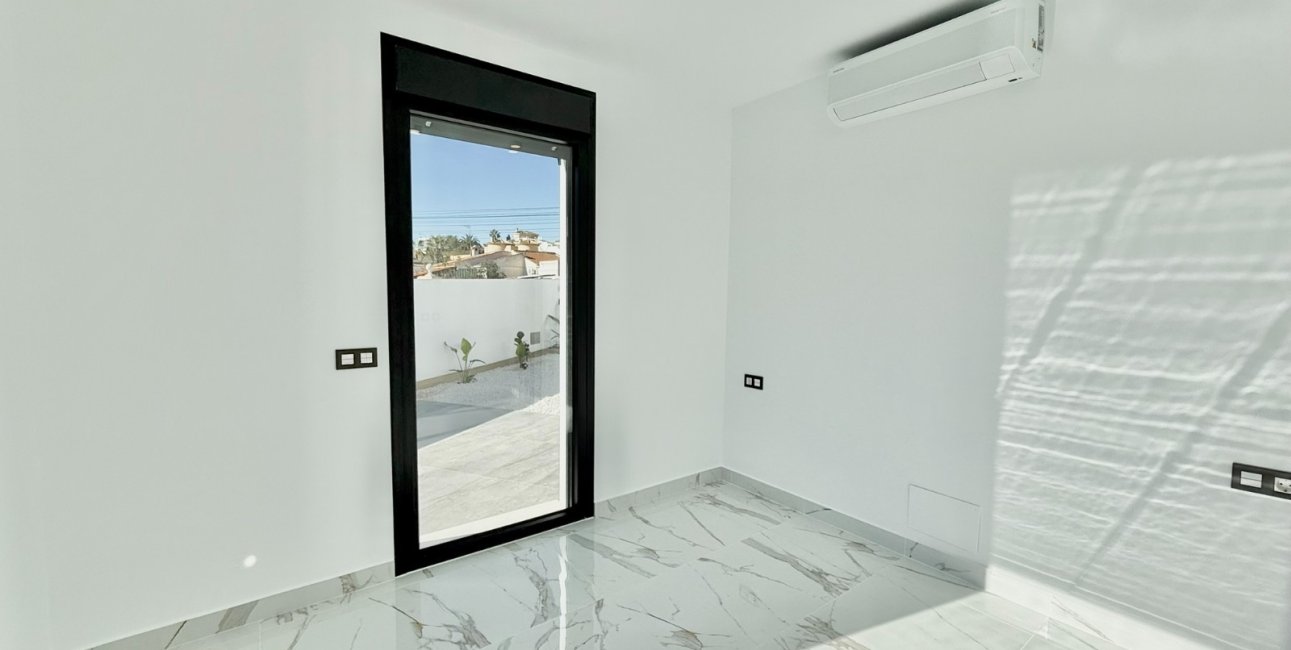 Resale - Villa -
Ciudad Quesada - Ciudad Quesada - Town