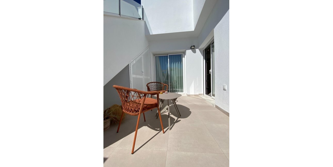 Rynek pierwotny - Bungalowy -
Pilar de la Horadada - pueblo