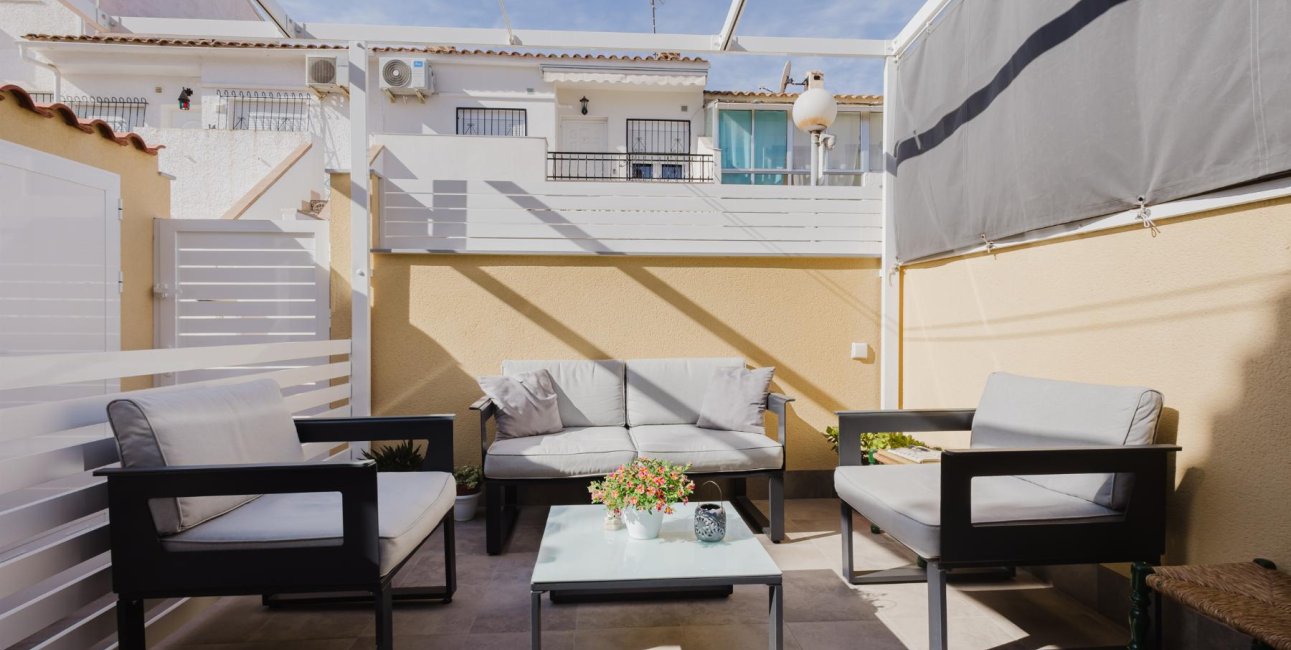 Reventa - Bungalow -
Torrevieja - Playa de los Naufragos