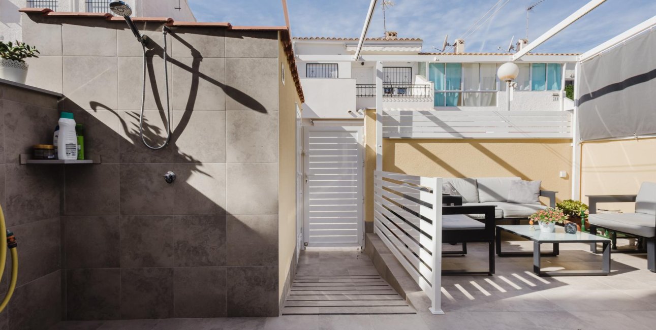 Reventa - Bungalow -
Torrevieja - Playa de los Naufragos