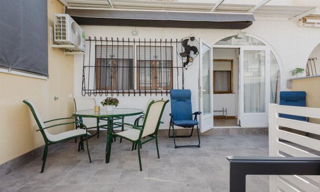 Reventa - Bungalow -
Torrevieja - Playa de los Naufragos