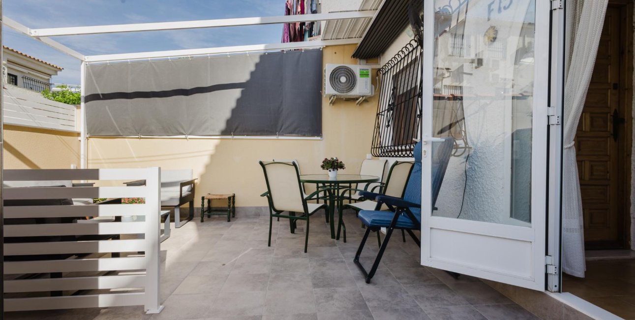 Reventa - Bungalow -
Torrevieja - Playa de los Naufragos