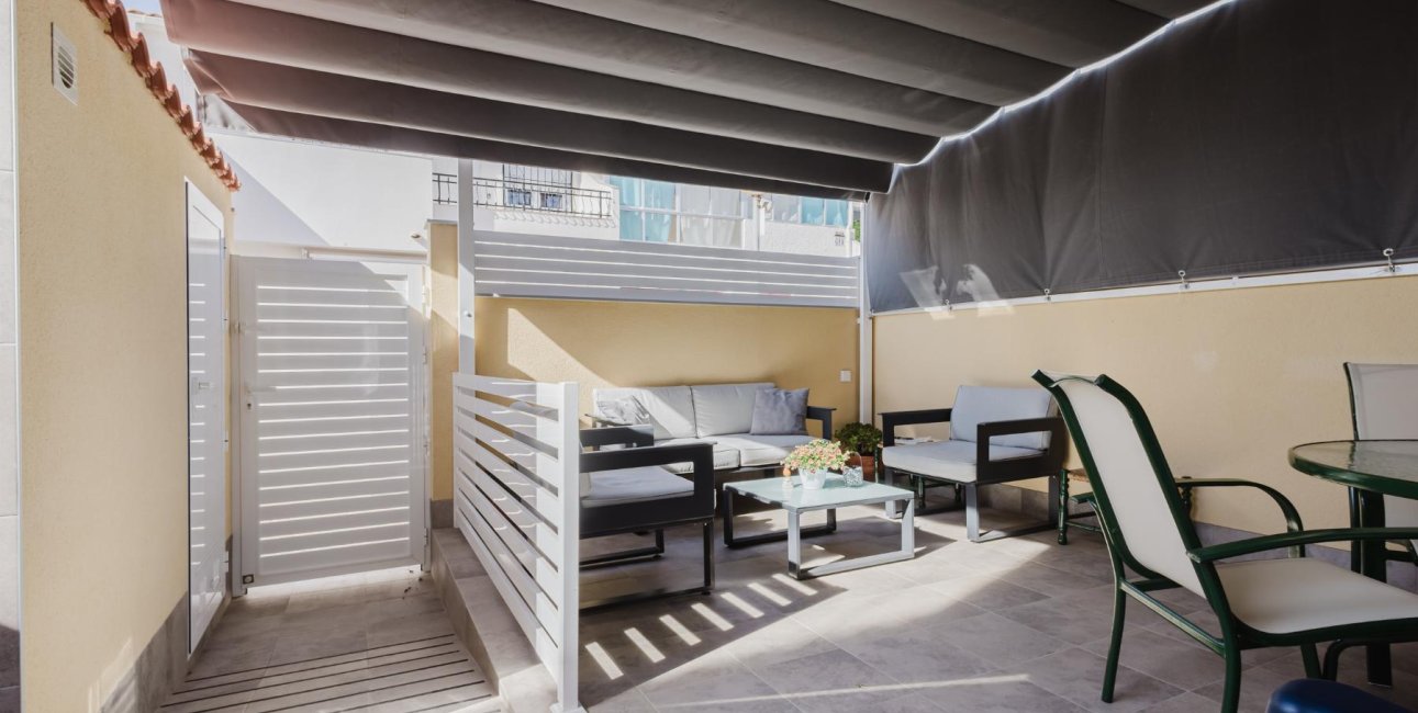 Reventa - Bungalow -
Torrevieja - Playa de los Naufragos