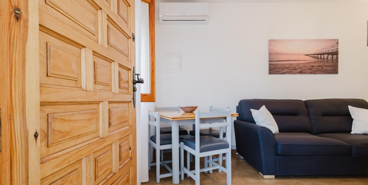 Reventa - Bungalow -
Torrevieja - Playa de los Naufragos