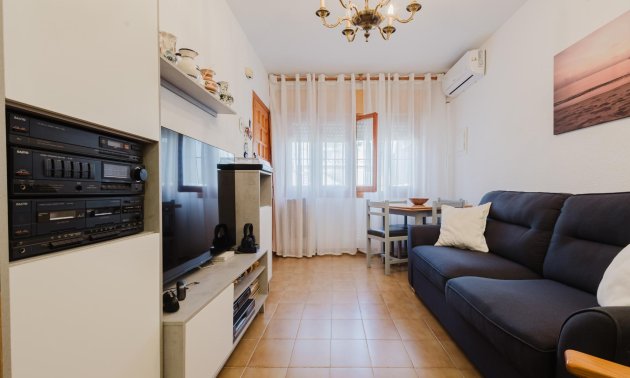 Reventa - Bungalow -
Torrevieja - Playa de los Naufragos