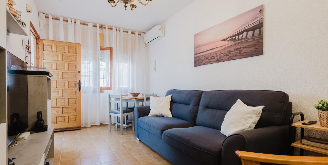 Reventa - Bungalow -
Torrevieja - Playa de los Naufragos