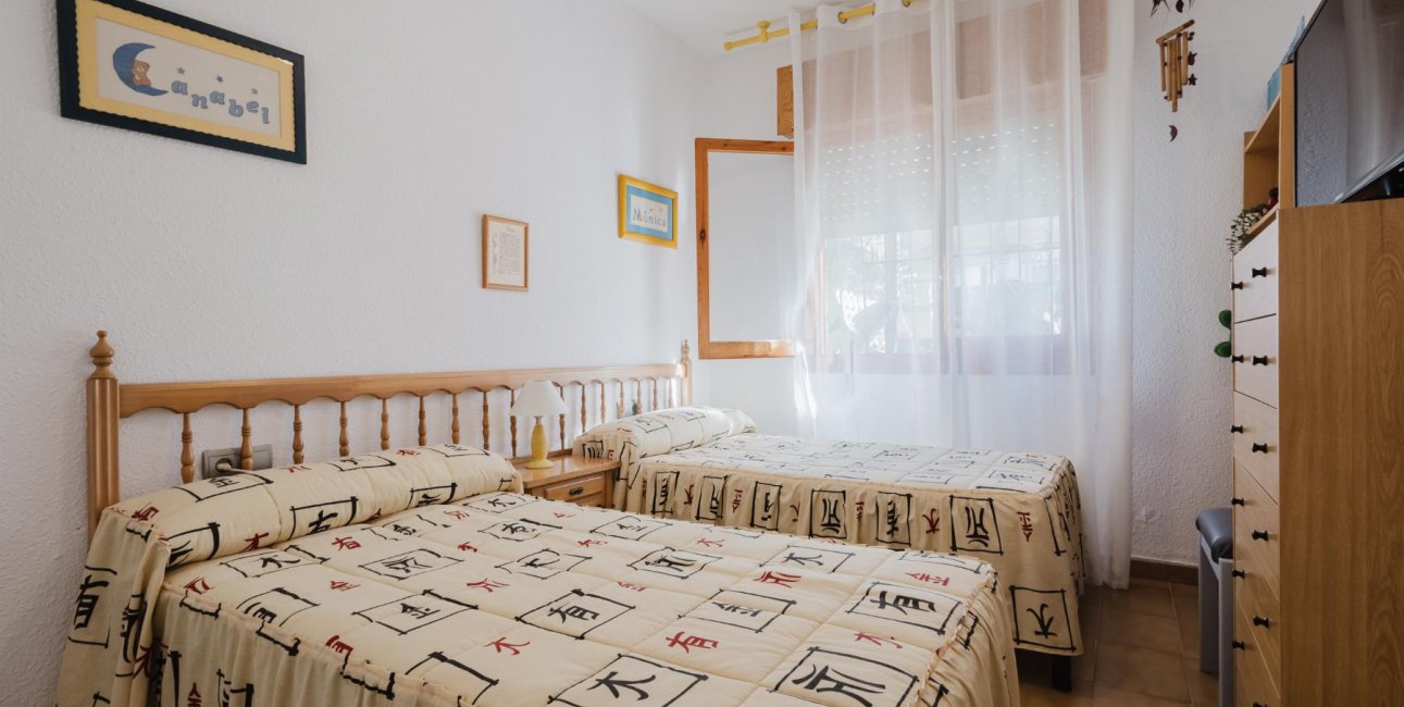 Reventa - Bungalow -
Torrevieja - Playa de los Naufragos