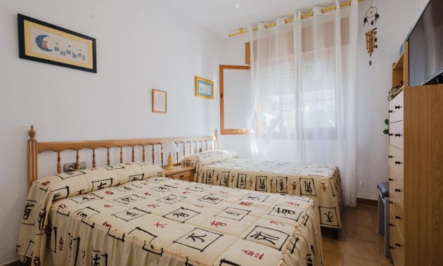 Reventa - Bungalow -
Torrevieja - Playa de los Naufragos