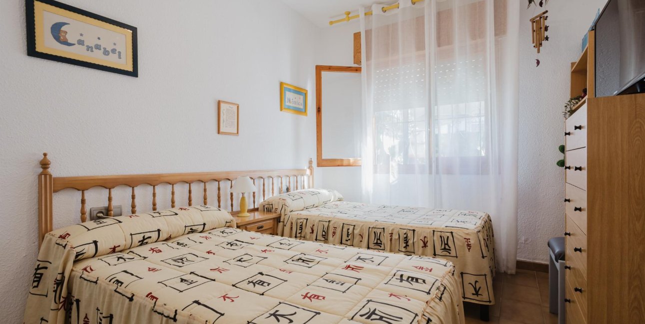 Reventa - Bungalow -
Torrevieja - Playa de los Naufragos