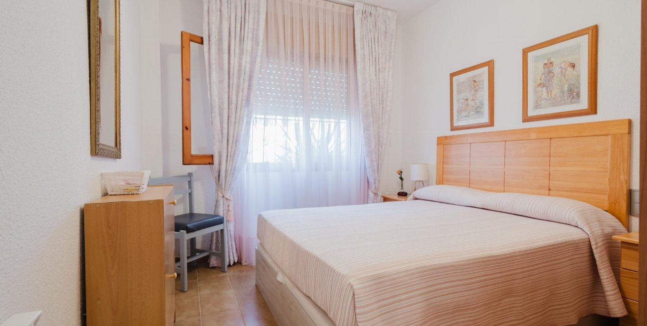 Reventa - Bungalow -
Torrevieja - Playa de los Naufragos
