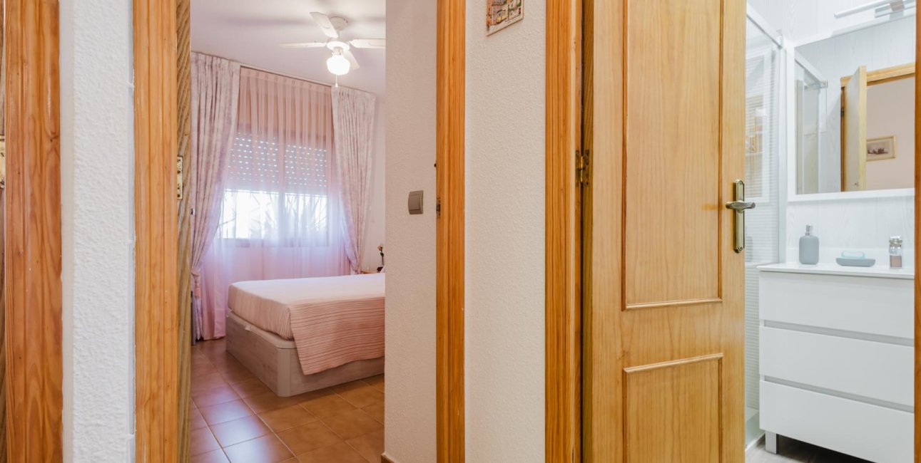 Reventa - Bungalow -
Torrevieja - Playa de los Naufragos