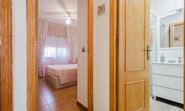 Reventa - Bungalow -
Torrevieja - Playa de los Naufragos