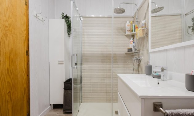 Reventa - Bungalow -
Torrevieja - Playa de los Naufragos