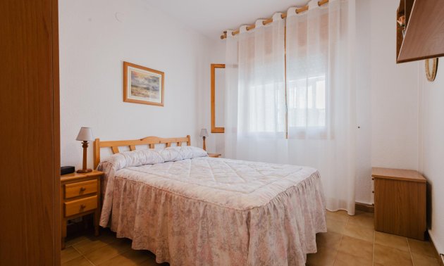 Reventa - Bungalow -
Torrevieja - Playa de los Naufragos