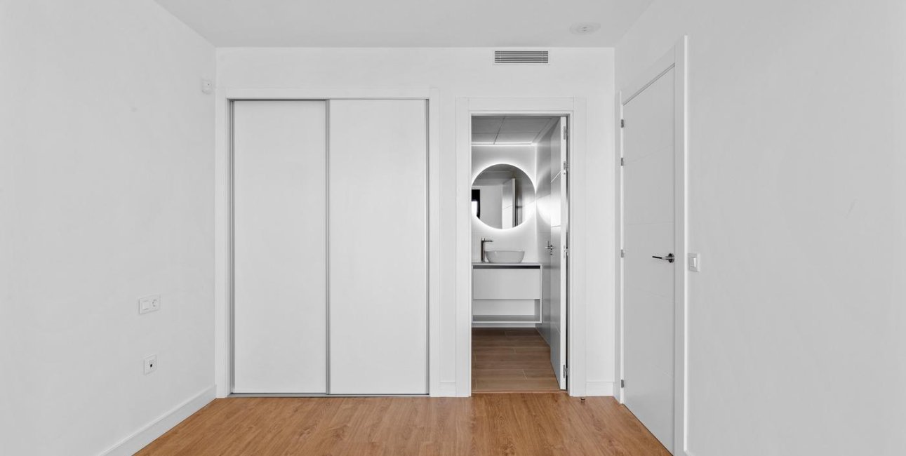 Resale - Apartment / flat -
Orihuela Costa - Villamartín